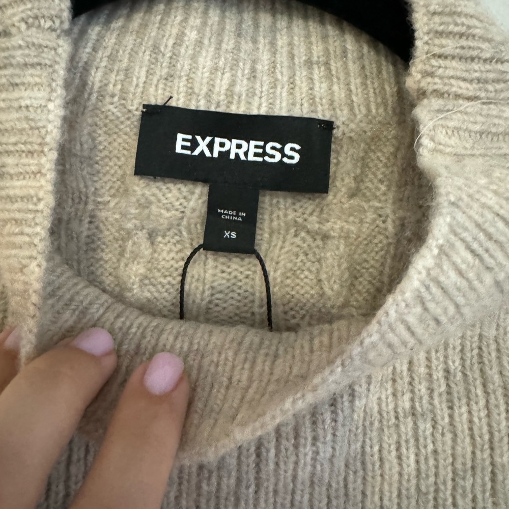 Express Sweater - Picture 2 of 2